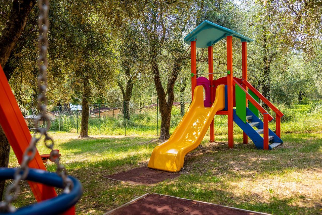 Camping Park Garda 리몬네술가르다 외부 사진